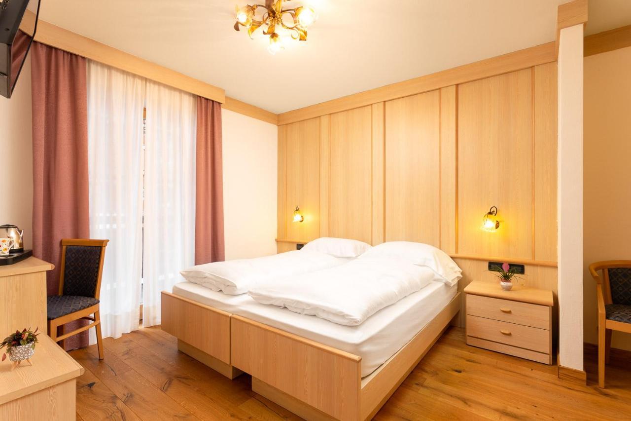 Hotel Pareda Canazei Εξωτερικό φωτογραφία
