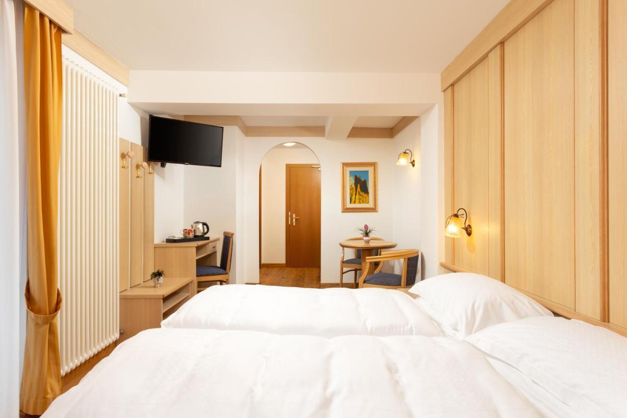 Hotel Pareda Canazei Εξωτερικό φωτογραφία
